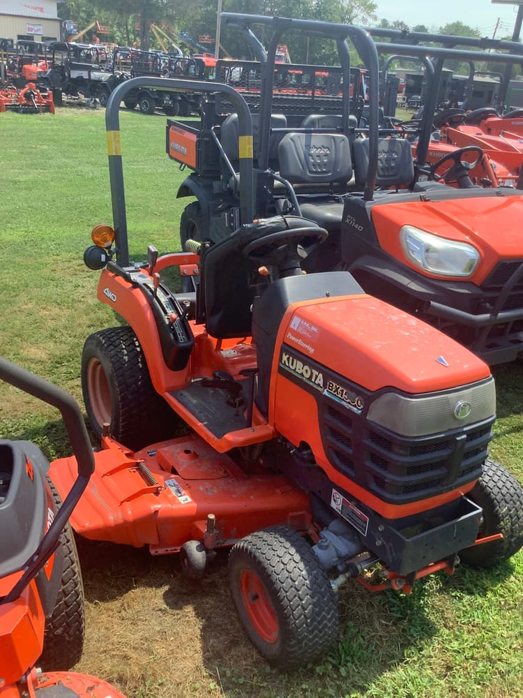Used Kubota BX1500 w mid-mount mower