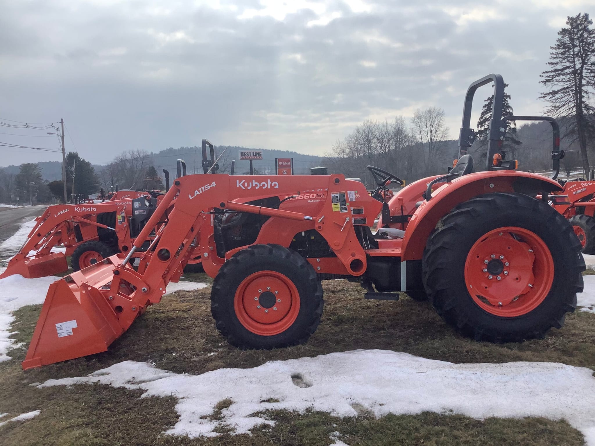 Kubota M5660SUHD w LA1154SU Loader