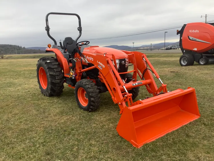 Kubota L4060HST w/ LA805 FEL